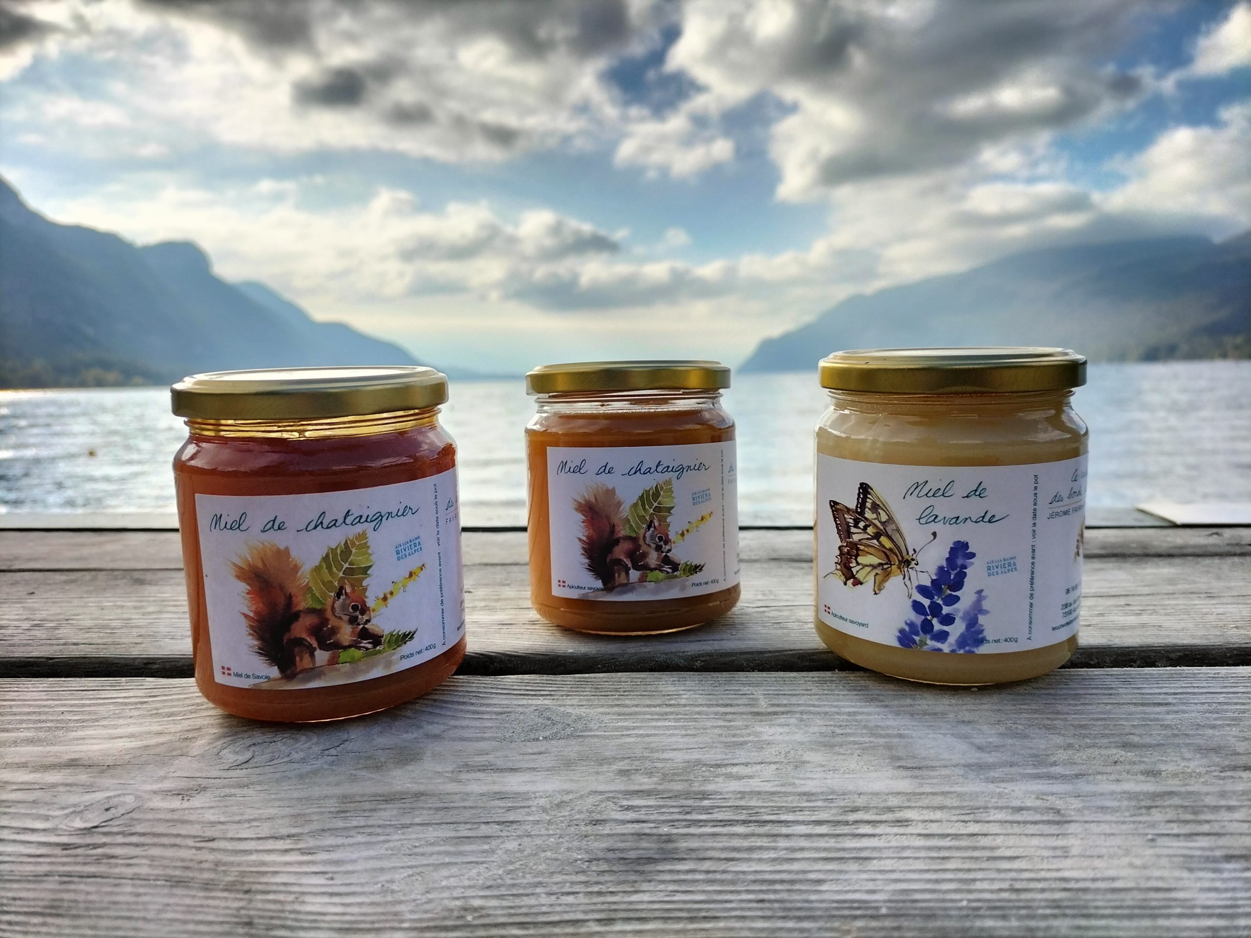 Miel de Savoie au bord du lac